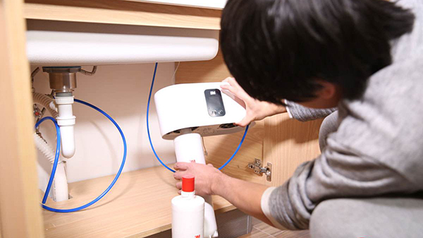 如何正確清潔凈水器及使用注意事項(xiàng)